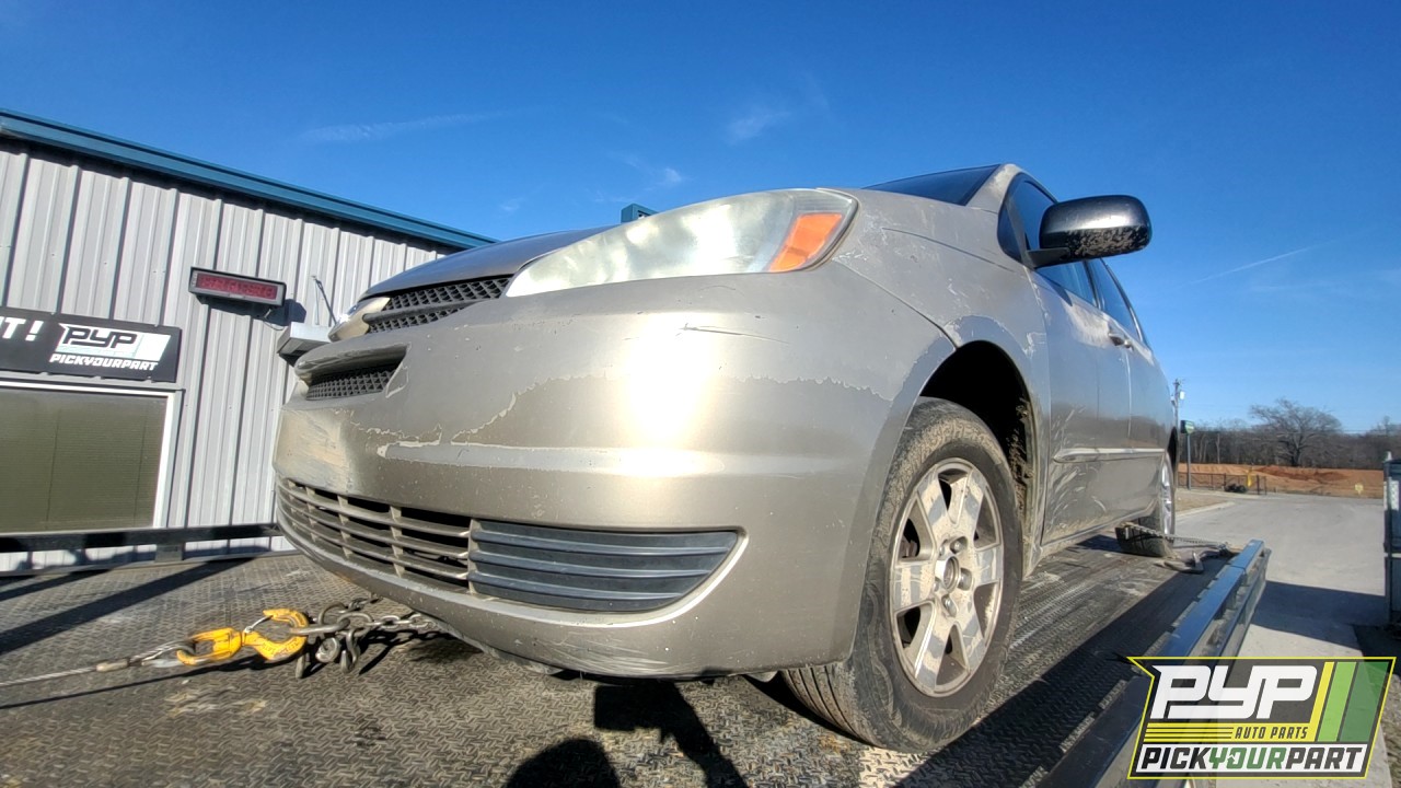 2004 TOYOTA SIENNA available for parts