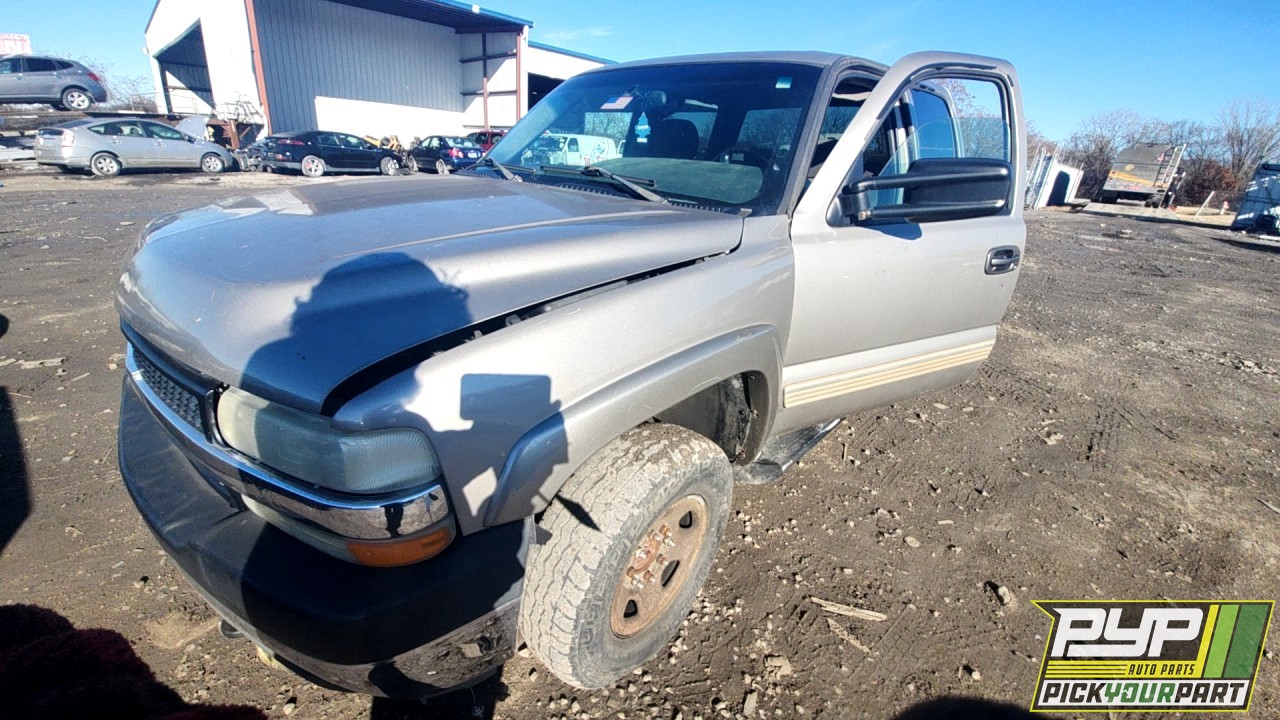 2002 CHEVROLET SILVERADO 2500 HD available for parts