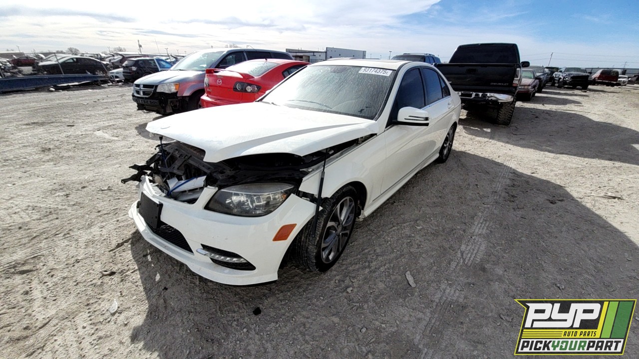 2011 MERCEDES-BENZ C300 partes disponibles