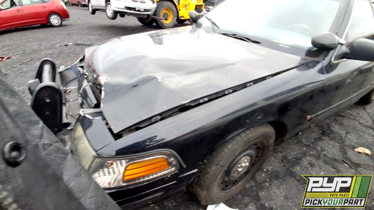 2004 FORD CROWN VICTORIA partes disponibles