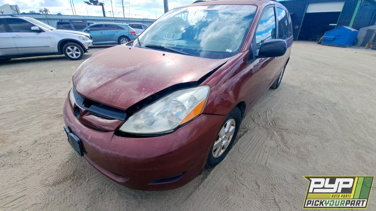 2009 TOYOTA SIENNA available for parts