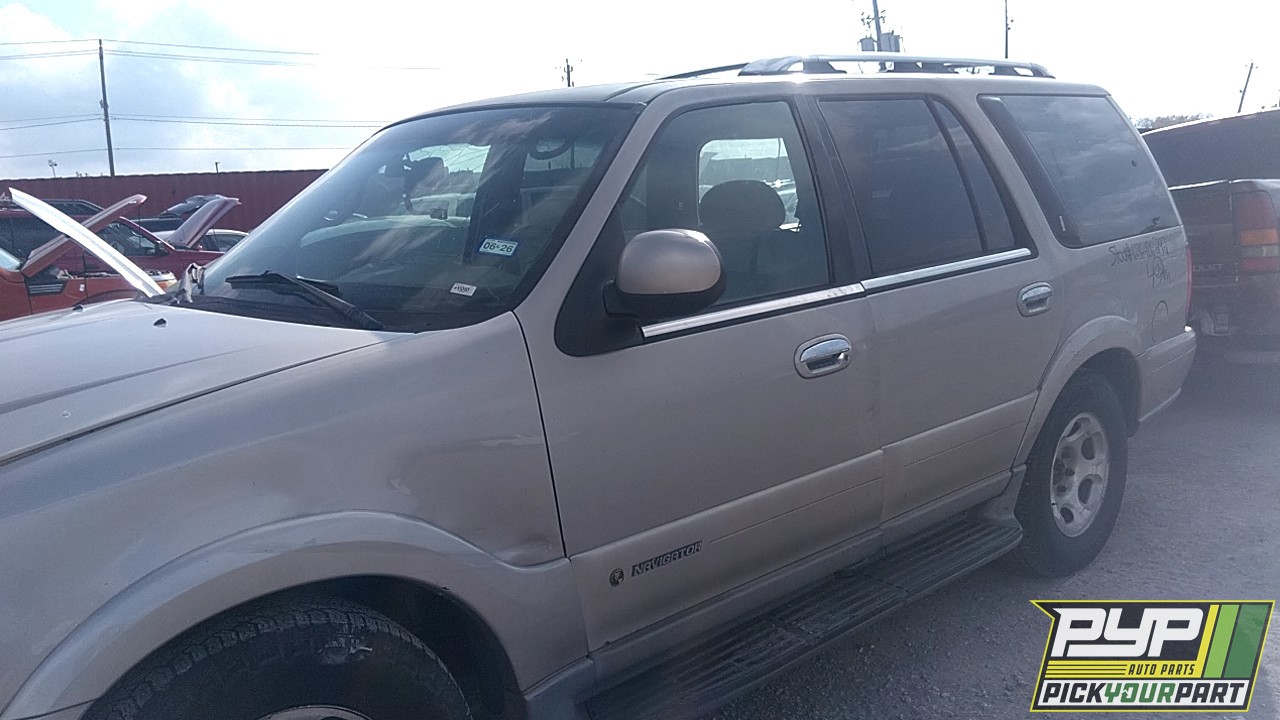 2000 LINCOLN NAVIGATOR available for parts
