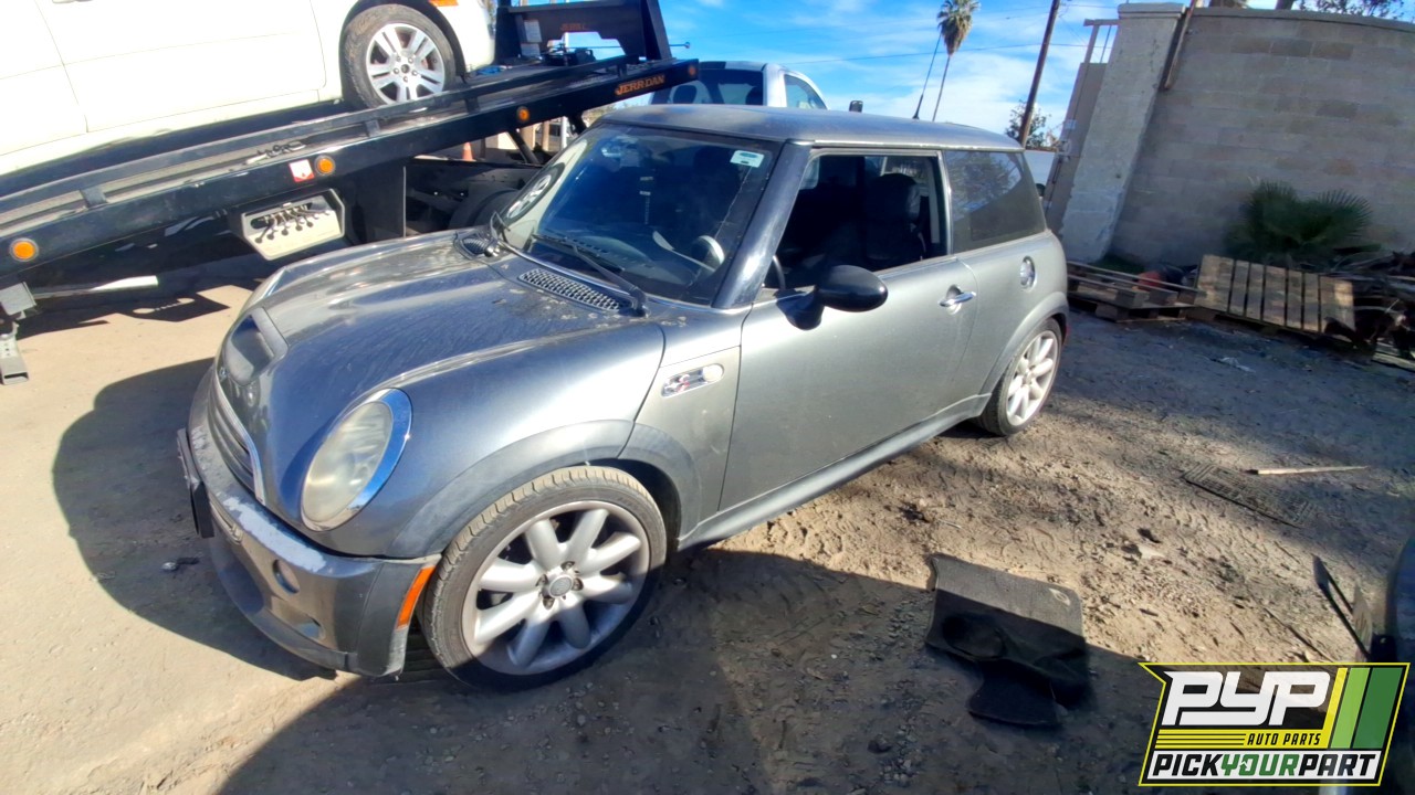 2003 MINI COOPER partes disponibles