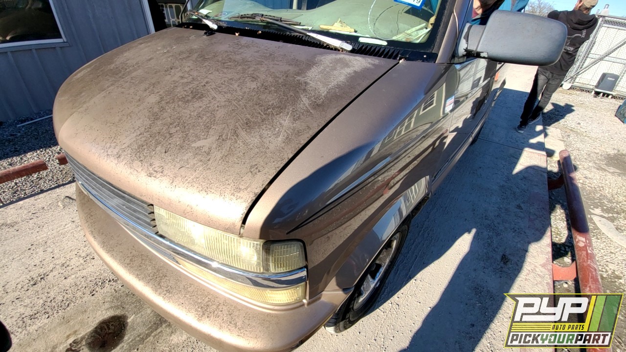 2001 CHEVROLET ASTRO available for parts
