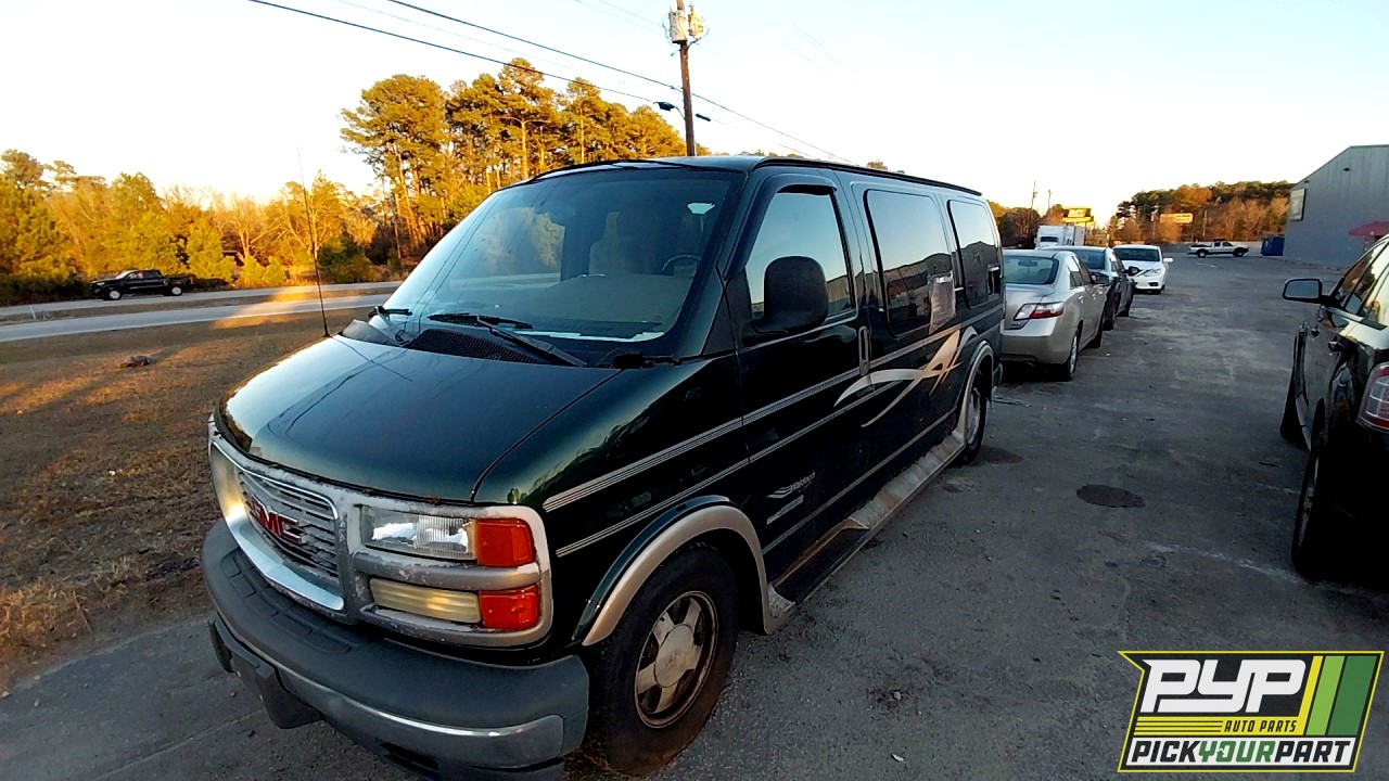 2002 GMC SAVANA 1500 available for parts