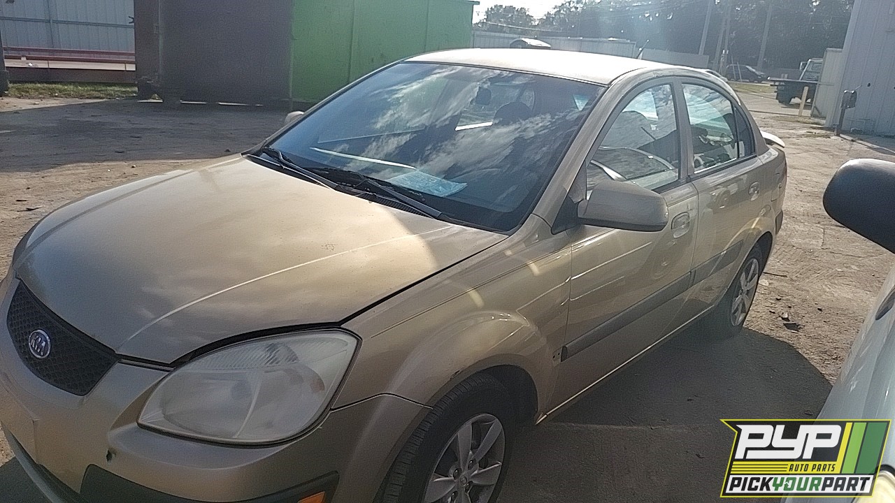 2009 KIA RIO available for parts