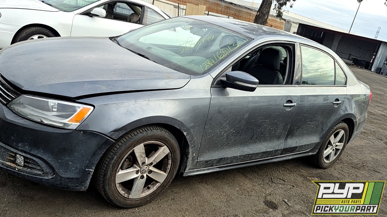 2012 VOLKSWAGEN JETTA partes disponibles
