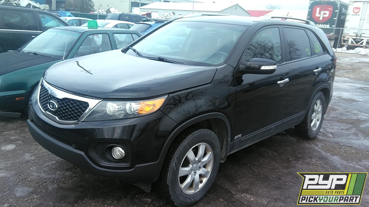 2013 KIA SORENTO available for parts