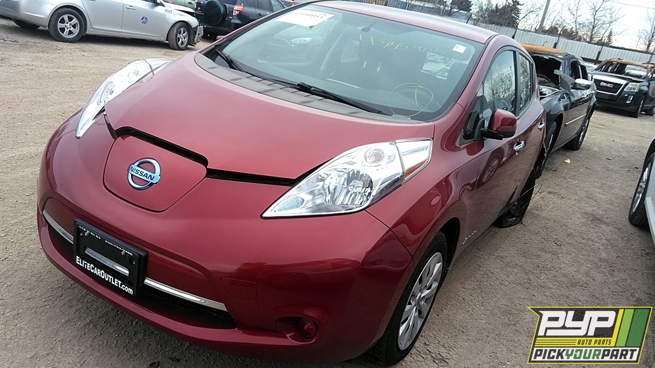 2015 NISSAN LEAF partes disponibles