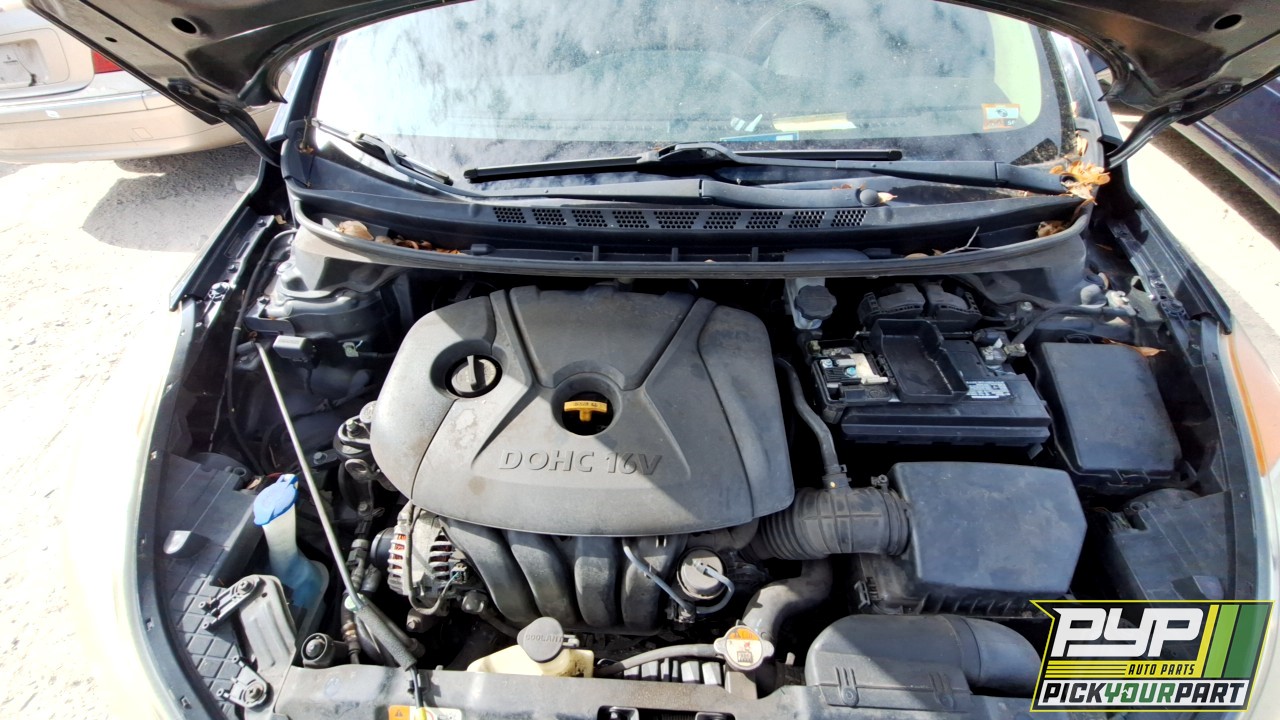 2013 HYUNDAI ELANTRA partes disponibles