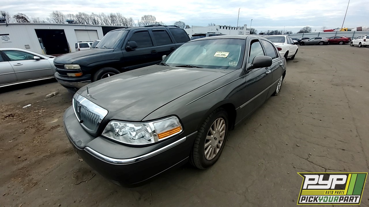 2003 LINCOLN TOWN CAR partes disponibles