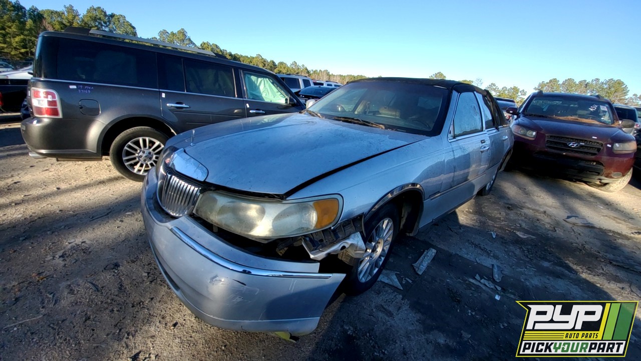 2002 LINCOLN TOWN CAR available for parts