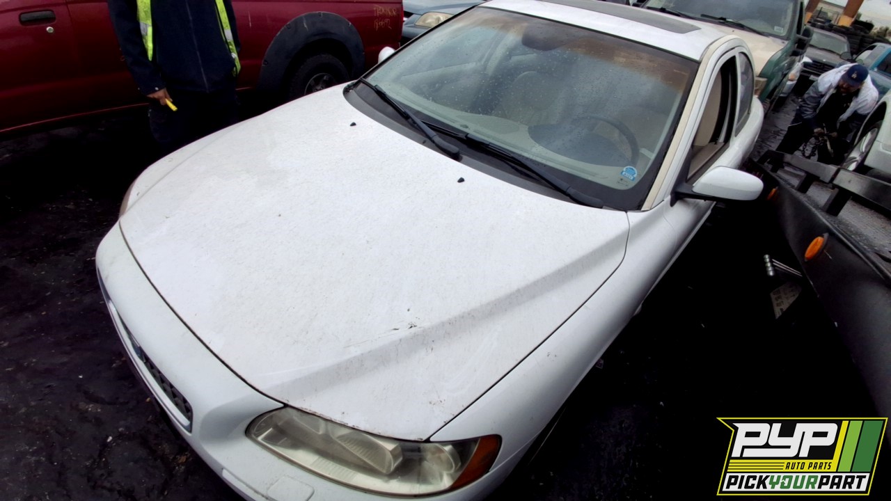 2005 VOLVO S60 partes disponibles