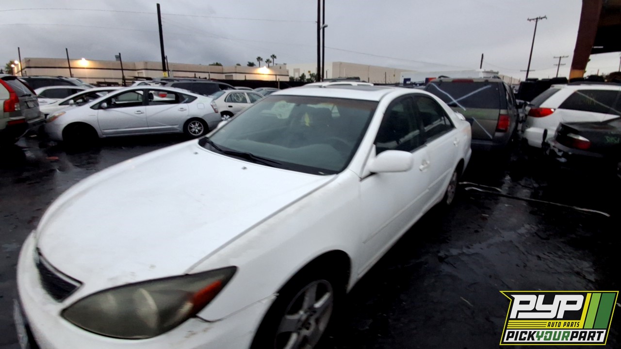 2004 TOYOTA CAMRY partes disponibles