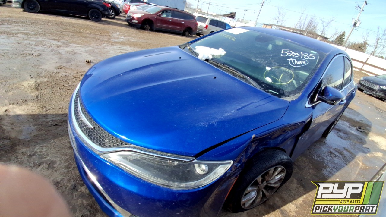 2015 CHRYSLER 200 partes disponibles
