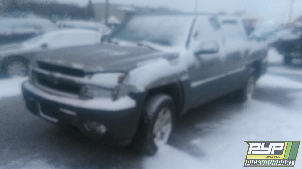 2002 CHEVROLET AVALANCHE 1500 available for parts