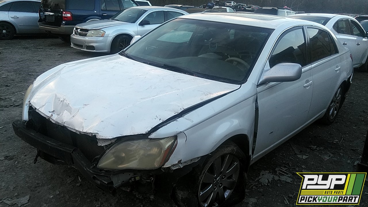 2005 TOYOTA AVALON available for parts