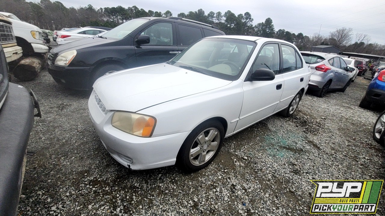 2001 HYUNDAI ACCENT partes disponibles