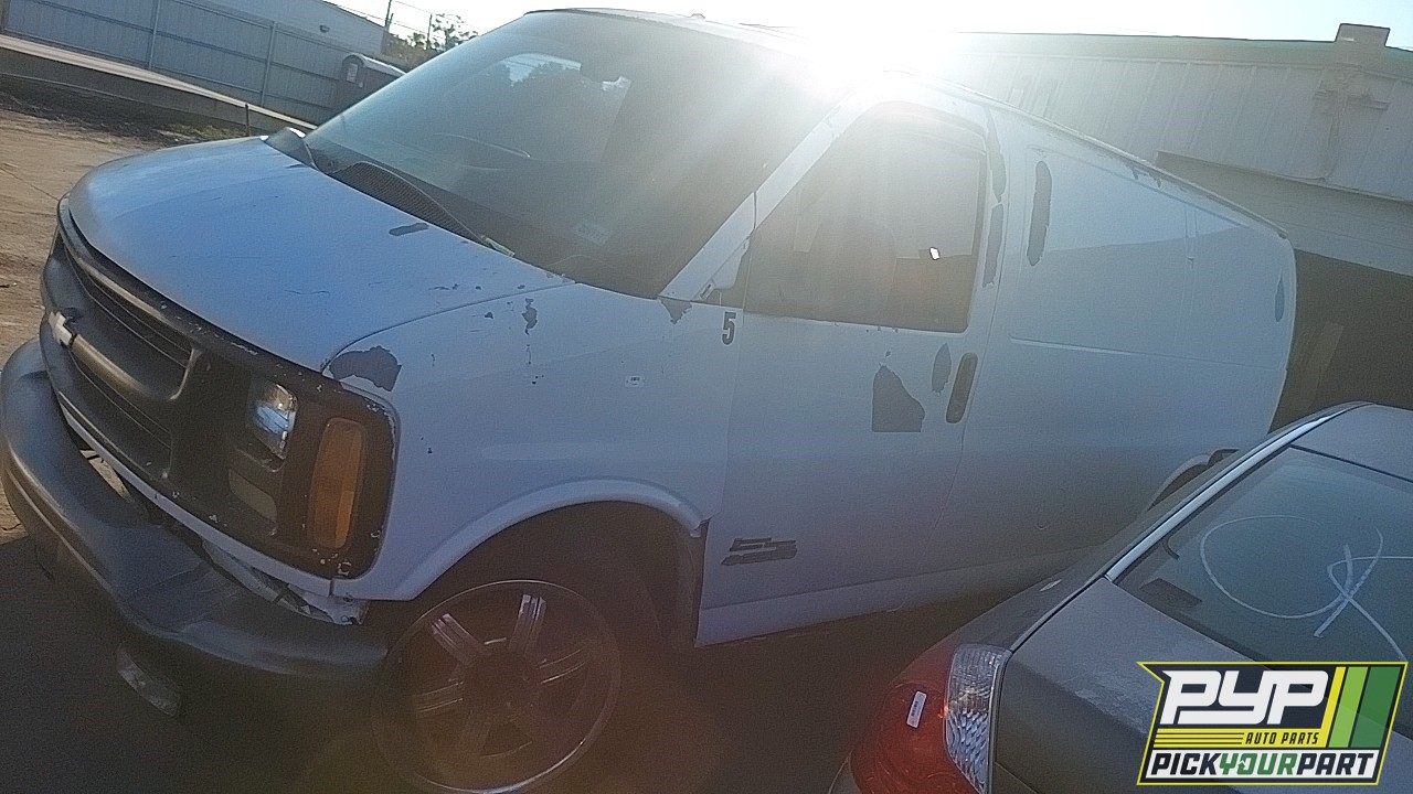 2002 CHEVROLET EXPRESS 2500 partes disponibles