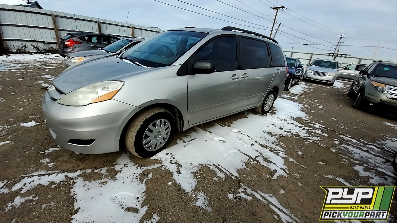 2006 TOYOTA SIENNA available for parts