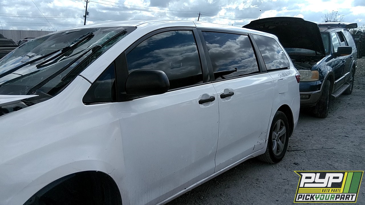 2015 TOYOTA SIENNA available for parts