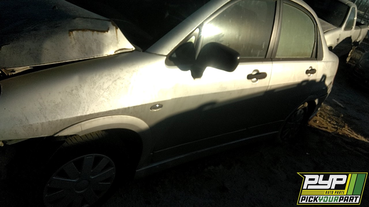 2004 SUZUKI AERIO partes disponibles