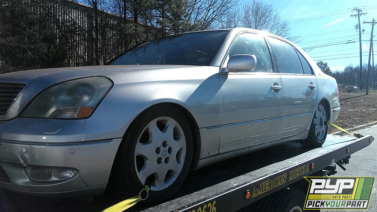 2003 LEXUS LS430 partes disponibles