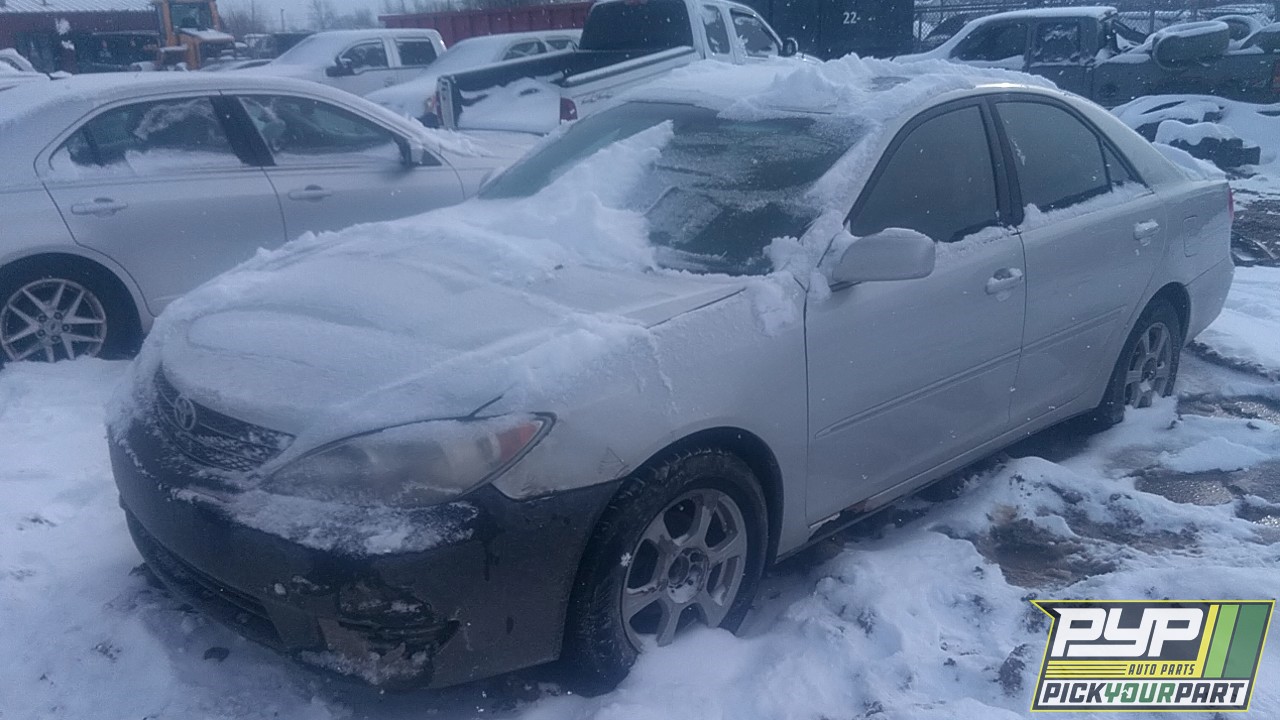 2004 TOYOTA CAMRY partes disponibles