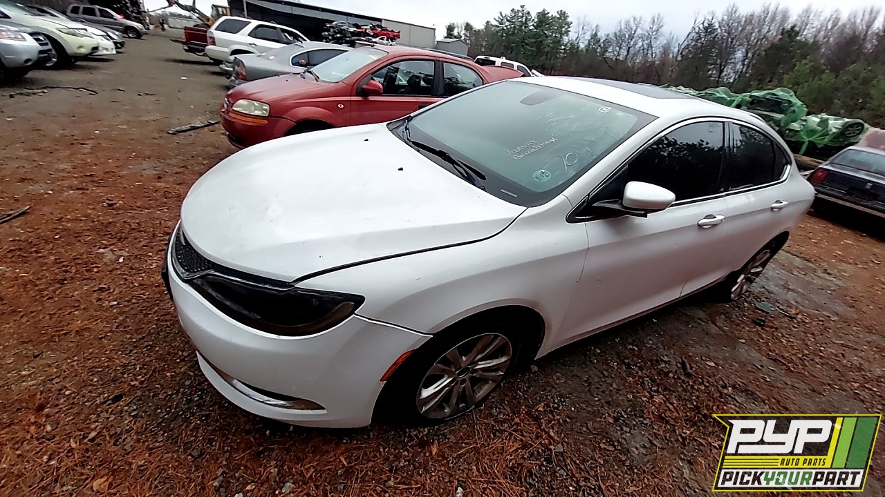 2015 CHRYSLER 200 partes disponibles
