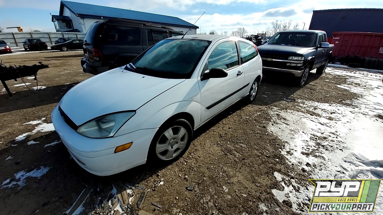 2001 FORD FOCUS available for parts