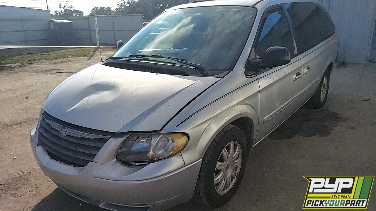 2005 CHRYSLER TOWN & COUNTRY partes disponibles