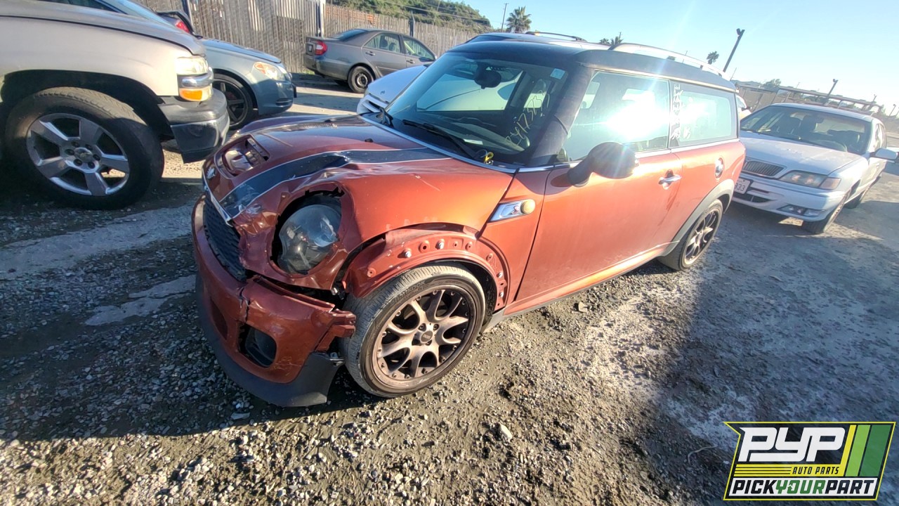 2014 MINI COOPER partes disponibles