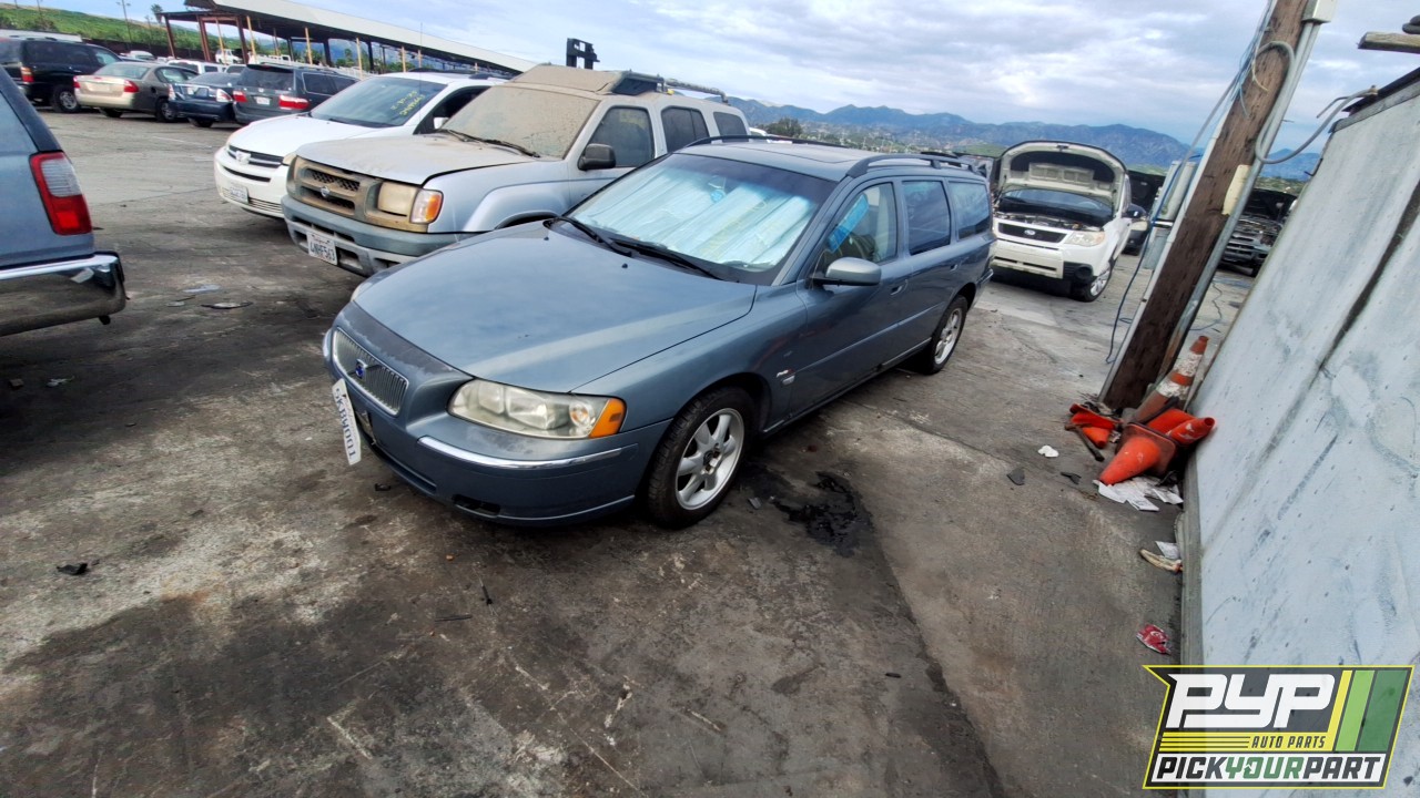 2005 VOLVO V70 partes disponibles