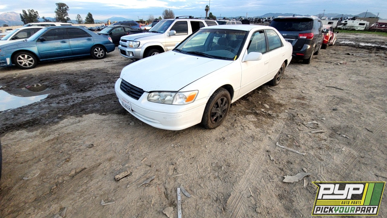2000 TOYOTA CAMRY partes disponibles