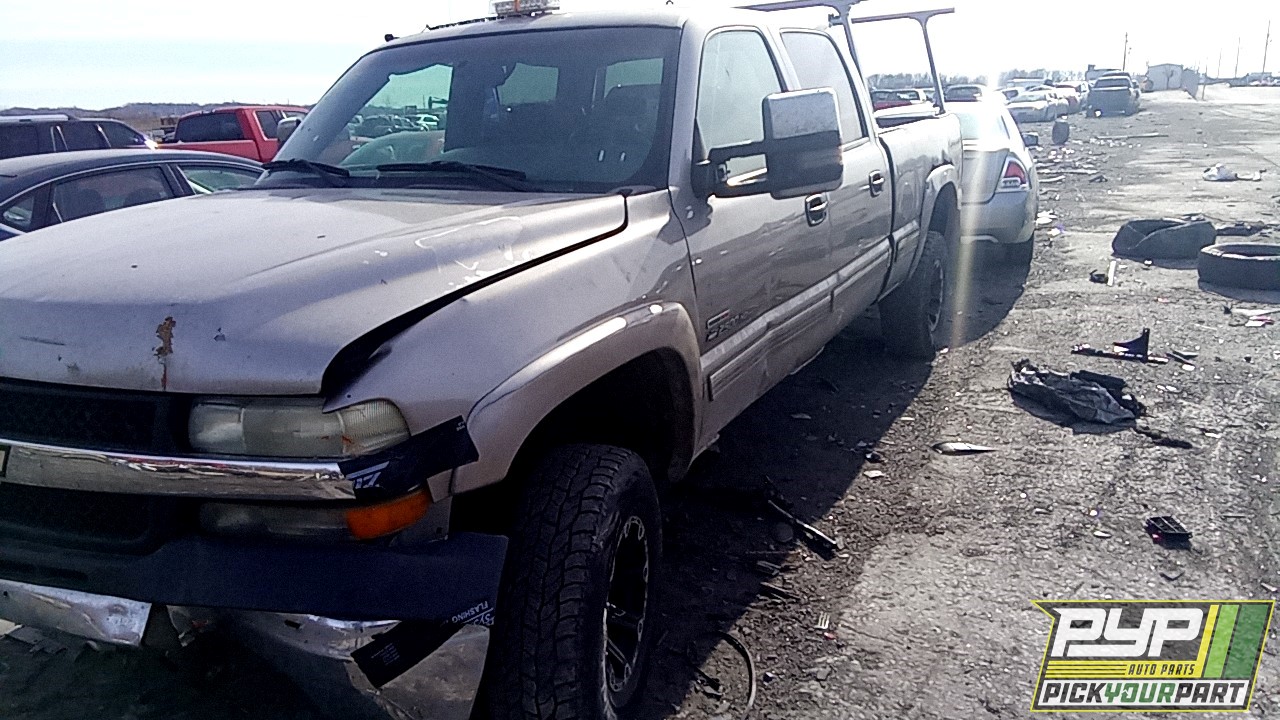 2001 CHEVROLET SILVERADO 2500 HD available for parts