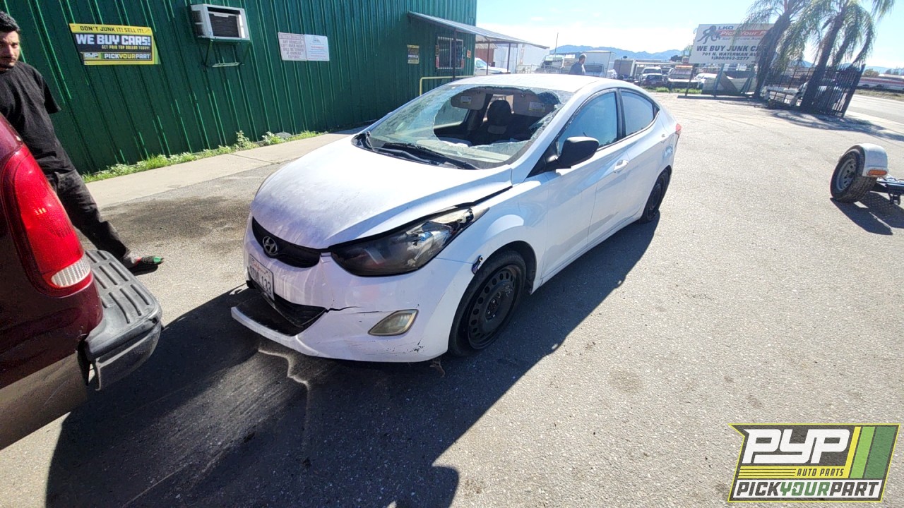 2013 HYUNDAI ELANTRA partes disponibles