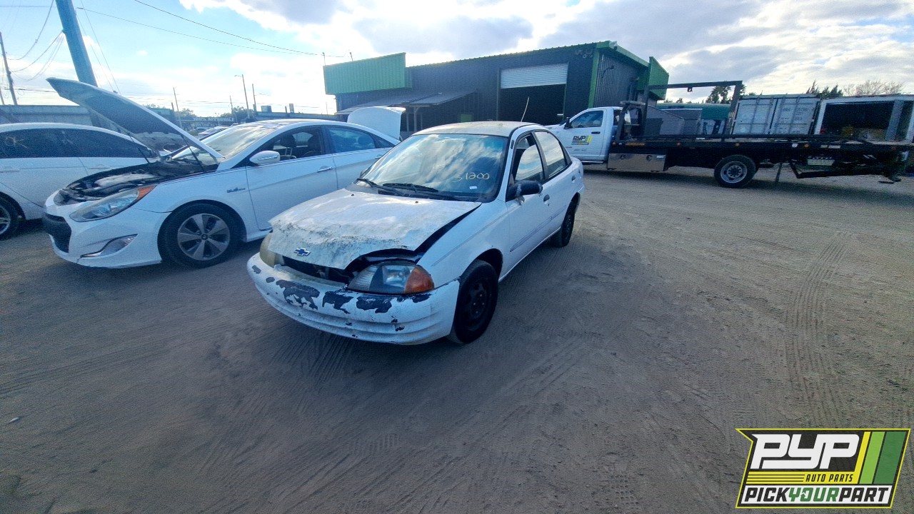 2001 CHEVROLET METRO partes disponibles