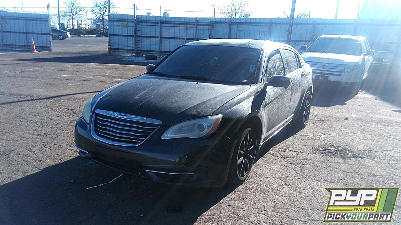 2011 CHRYSLER 200 partes disponibles