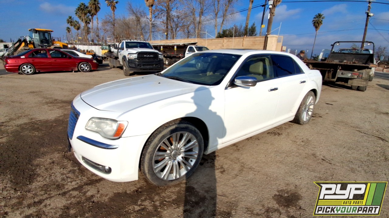 2011 CHRYSLER 300 partes disponibles