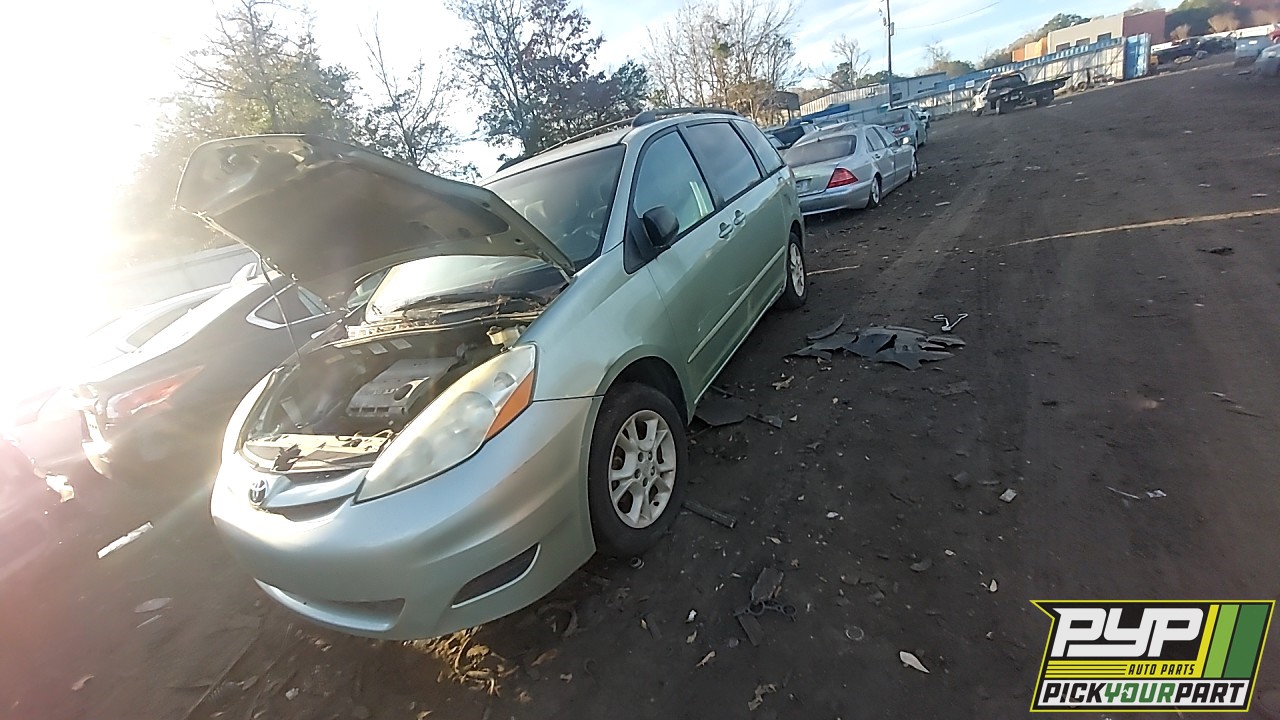 2006 TOYOTA SIENNA available for parts
