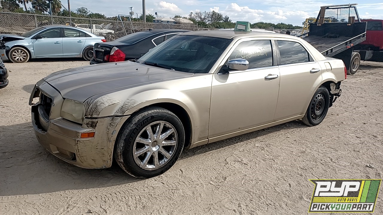 2007 CHRYSLER 300 available for parts