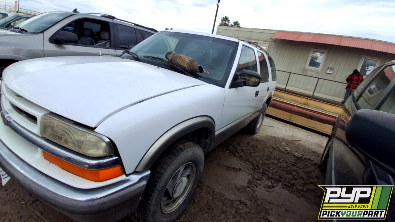 2000 CHEVROLET BLAZER available for parts