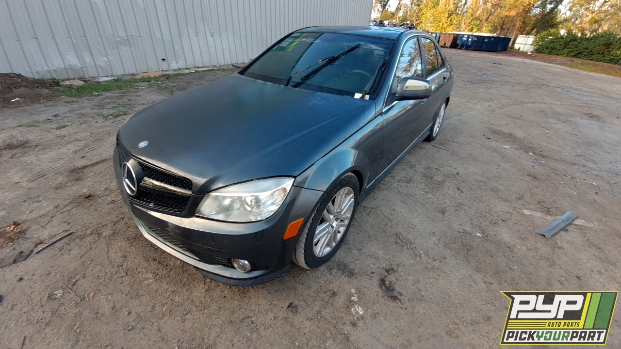 2009 MERCEDES-BENZ C300 partes disponibles