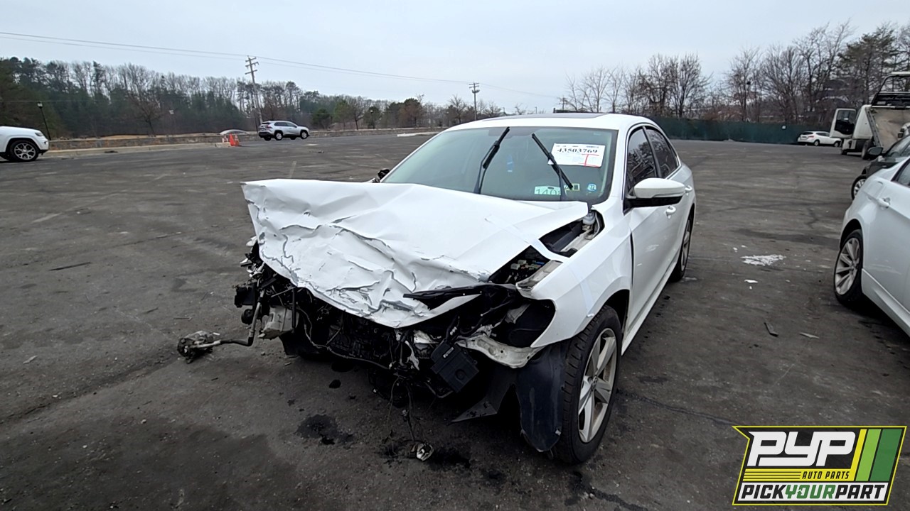 2013 VOLKSWAGEN PASSAT partes disponibles