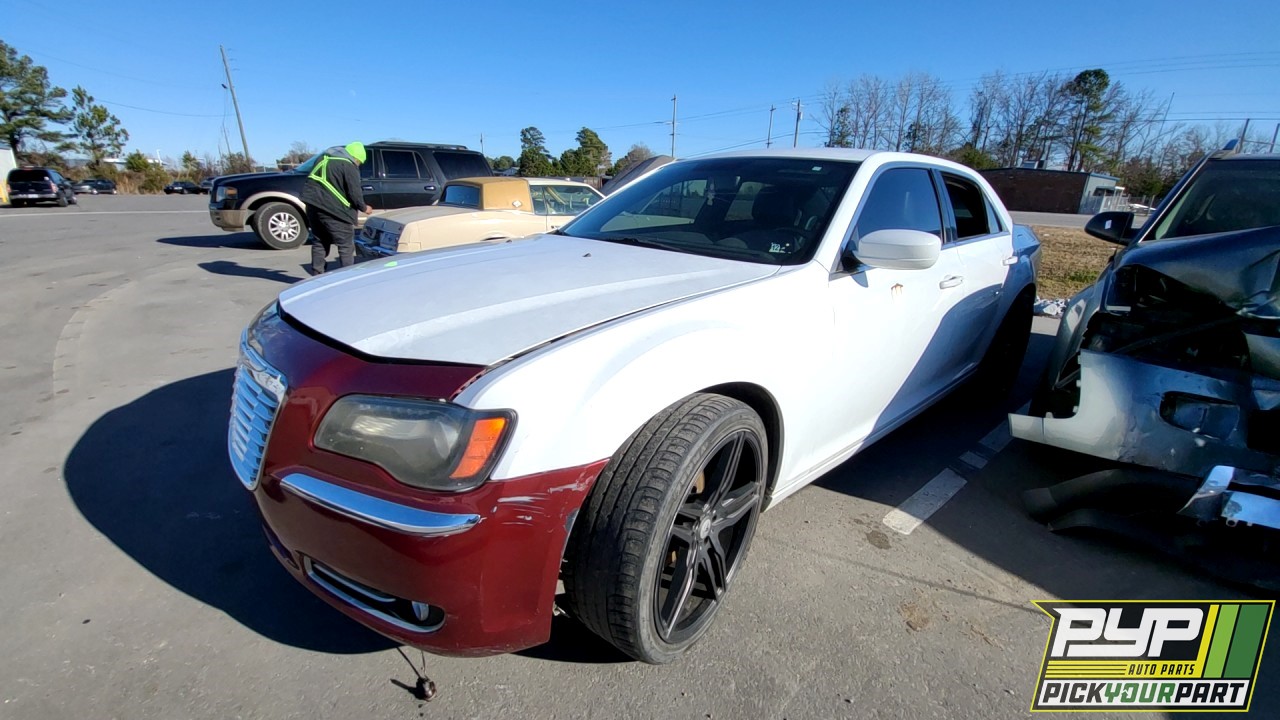 2012 CHRYSLER 300 partes disponibles