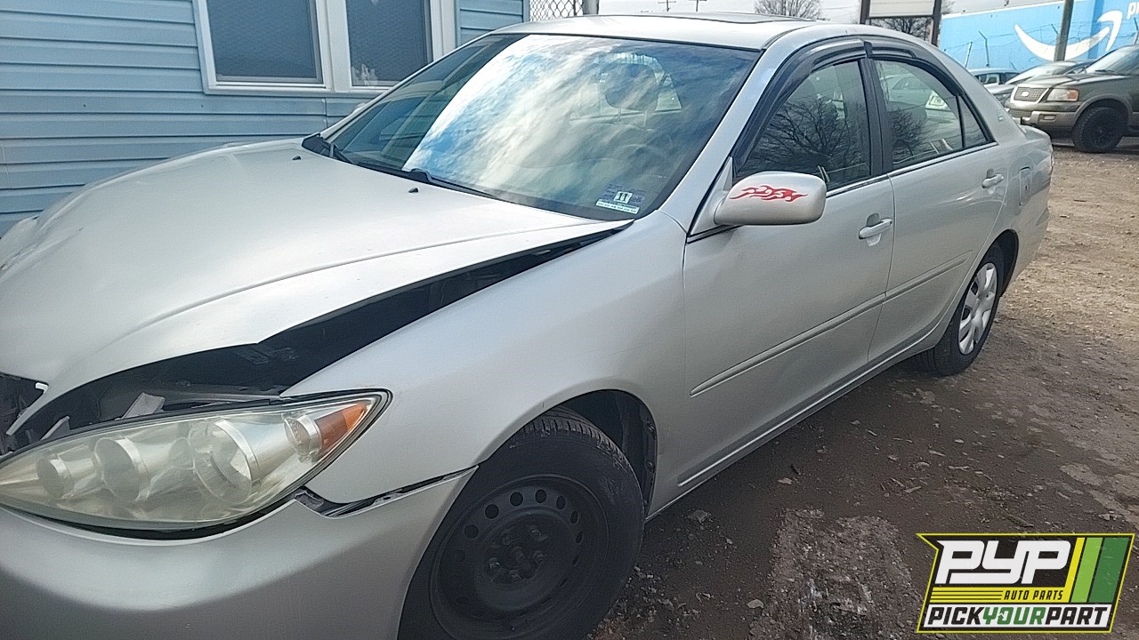 2005 TOYOTA CAMRY partes disponibles