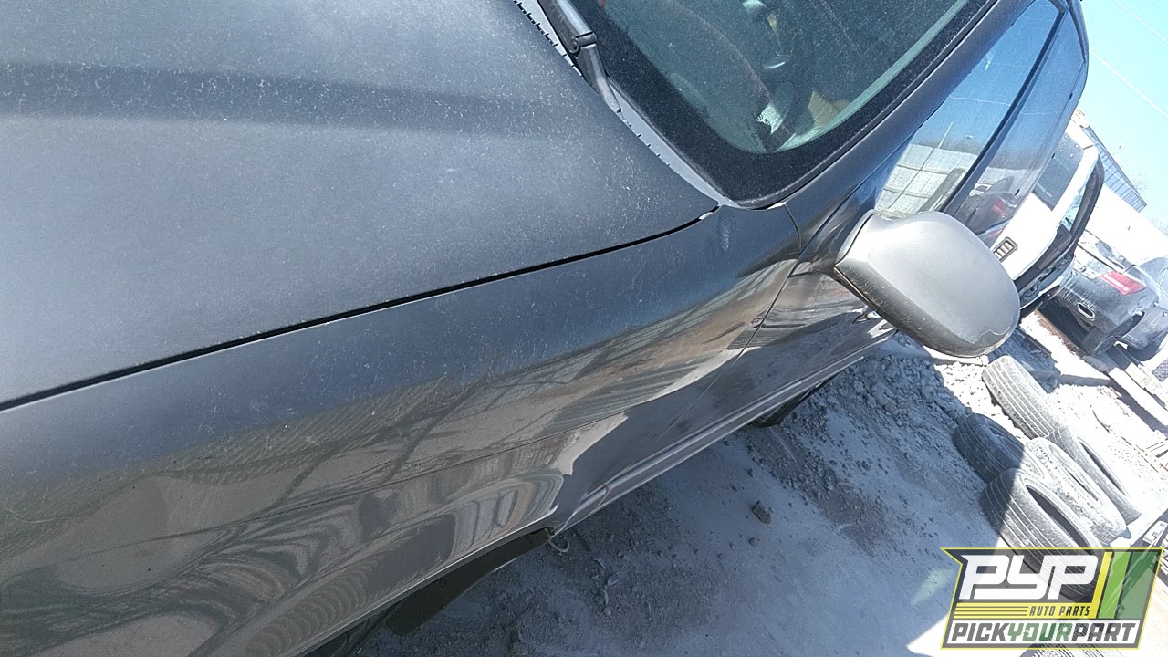 2004 KIA SEDONA available for parts