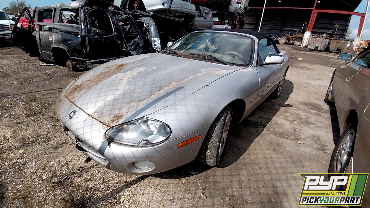 2001 JAGUAR XK8 partes disponibles