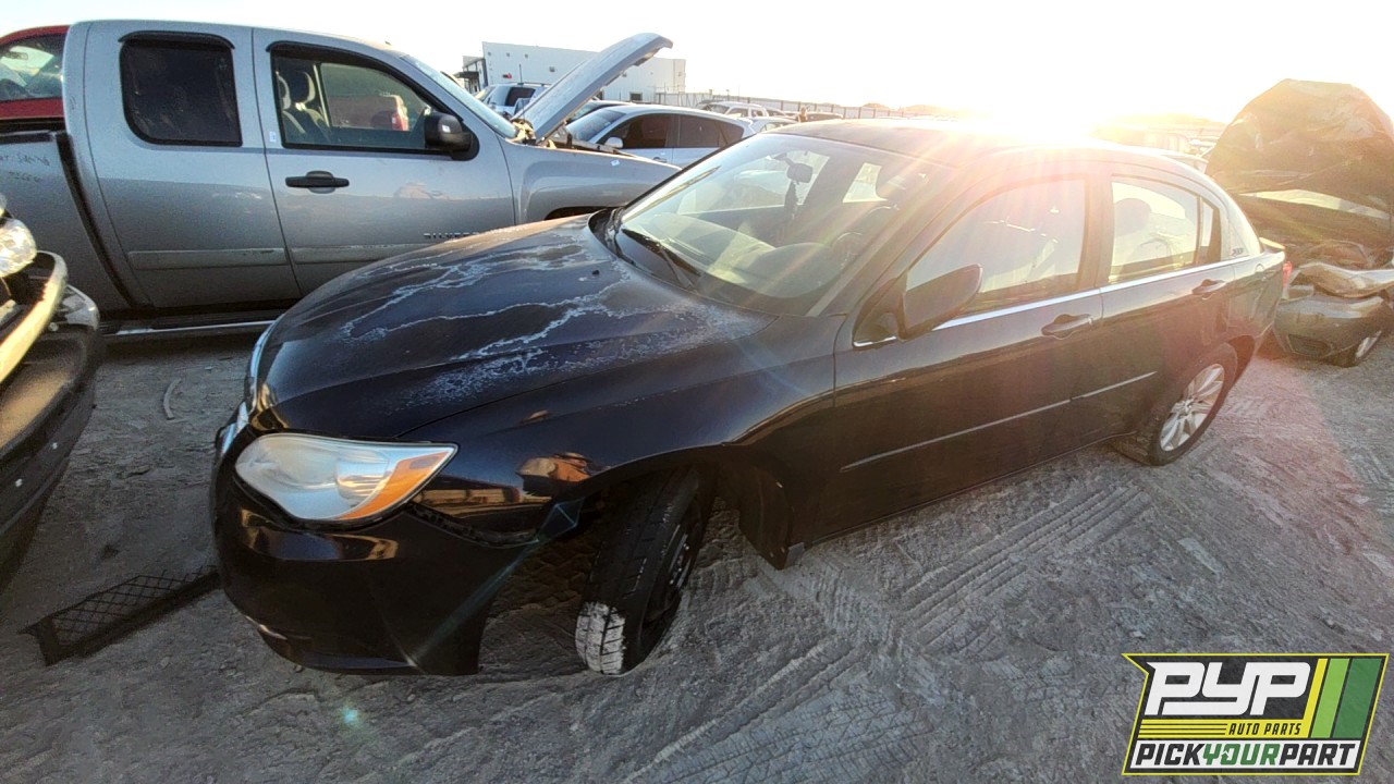 2011 CHRYSLER 200 partes disponibles