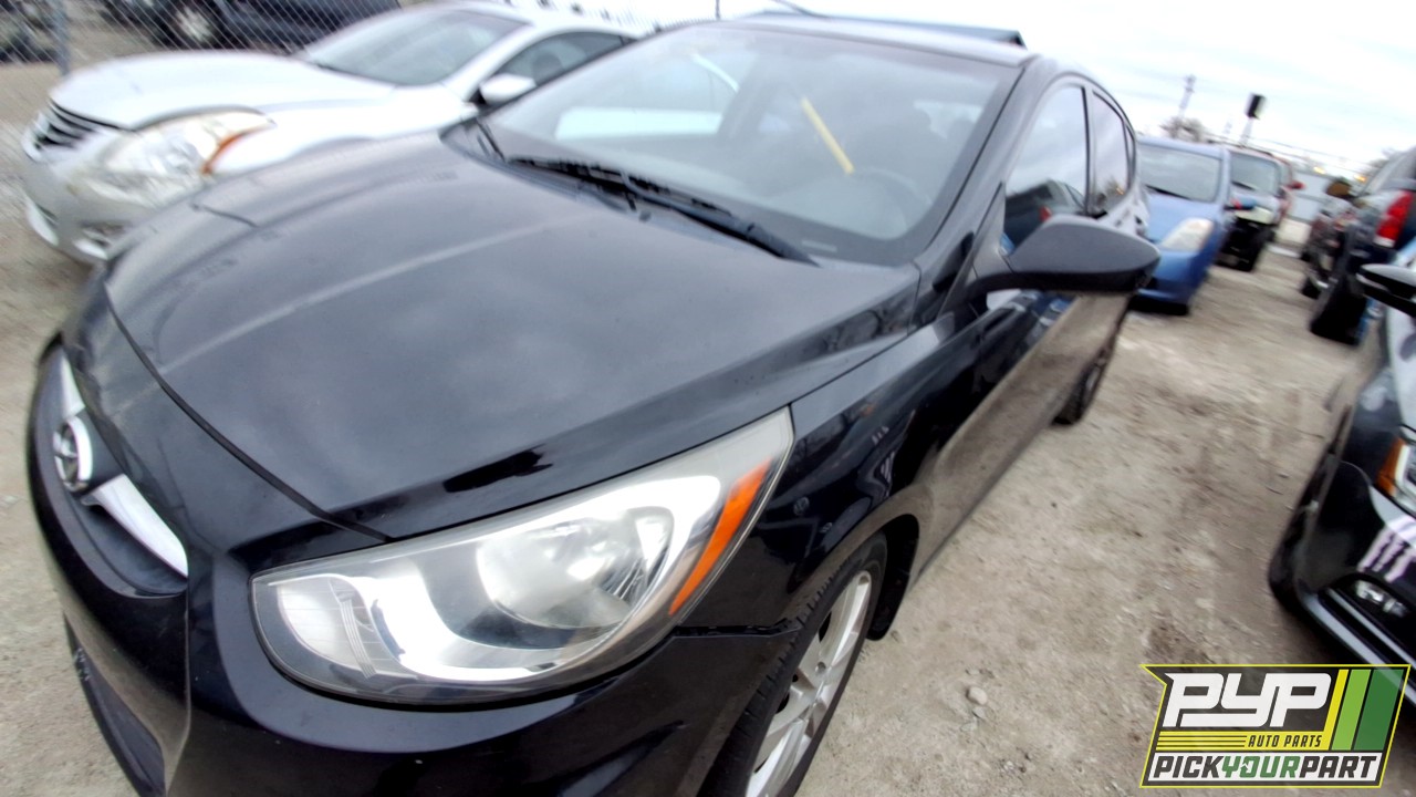 2012 HYUNDAI ACCENT partes disponibles